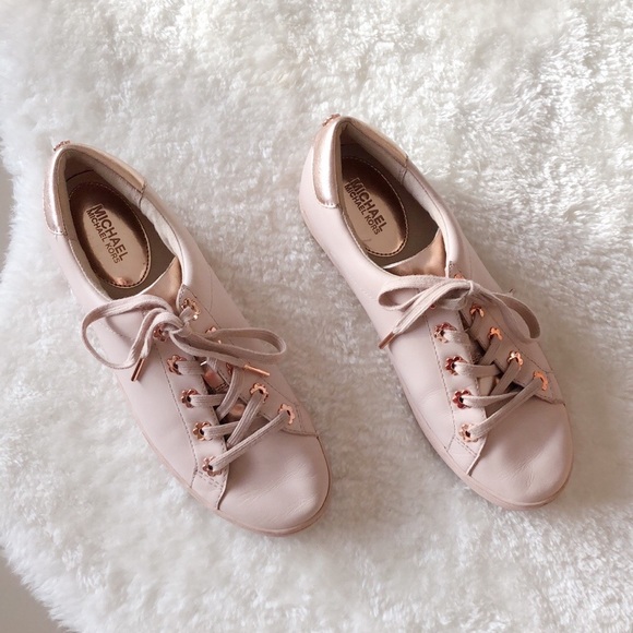 Michael Kors Irving Soft Pink Leather Rose Gold Lace Up Sneakers - Picture 5 of 11